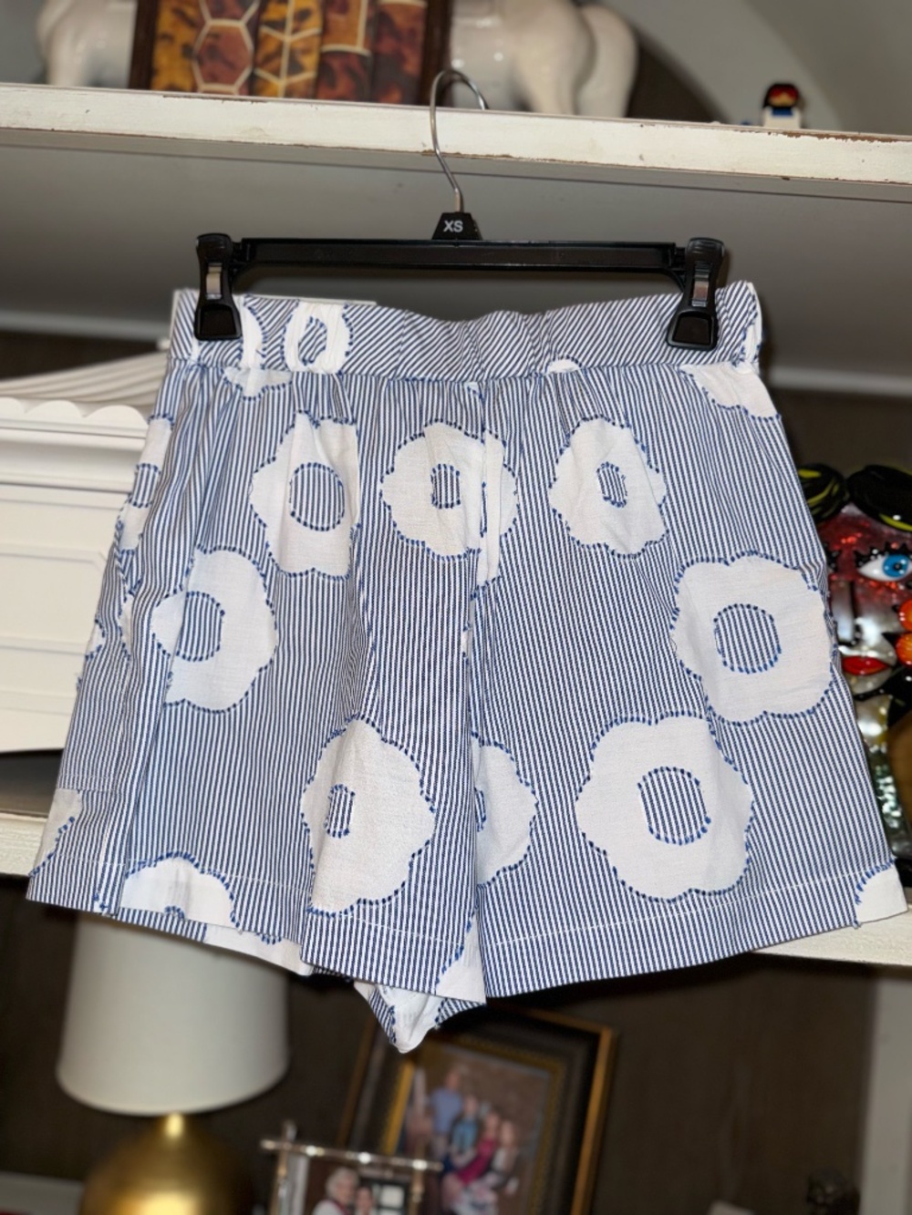 Trina Turk Xs Soothe short blue white striped shorts floral print - Picture 6 of 6